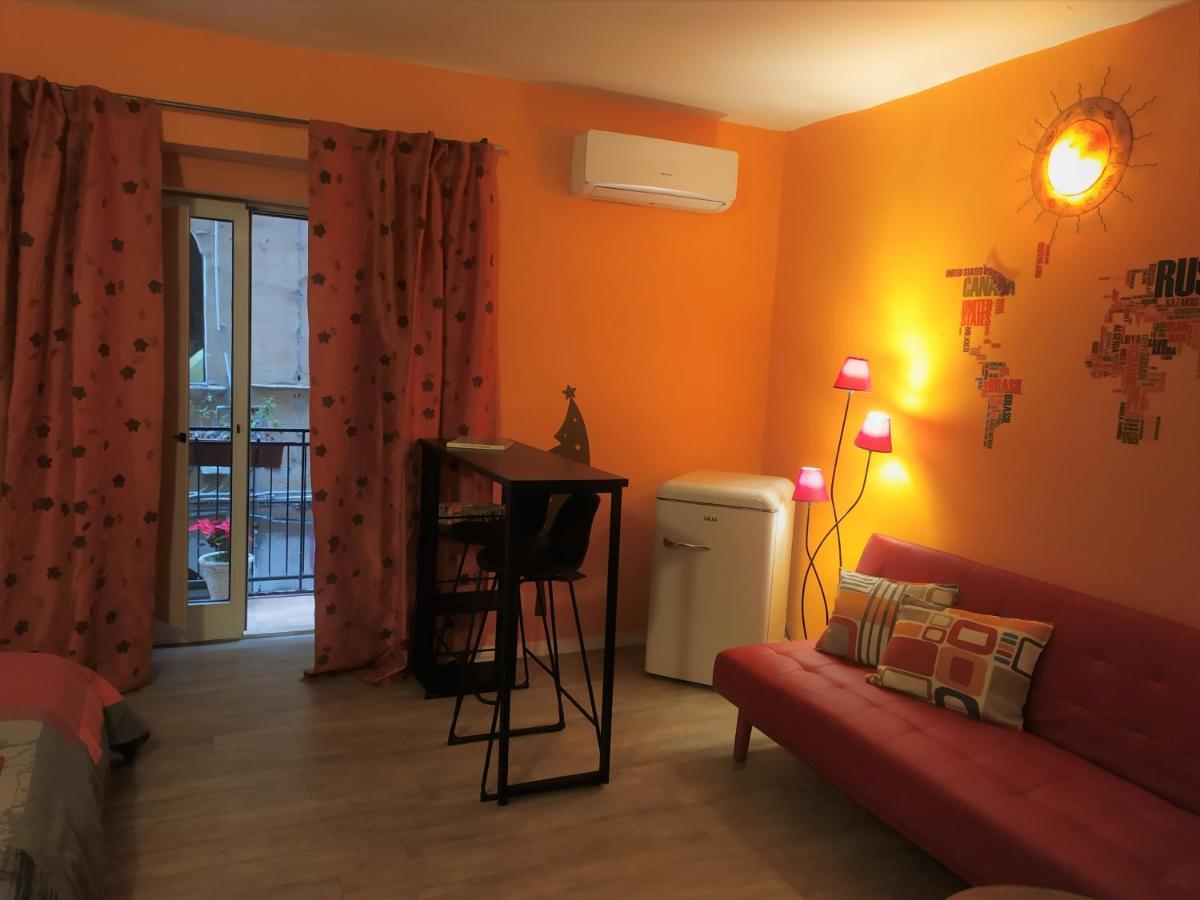 La 'Nziria Apartment Napoli Bagian luar foto