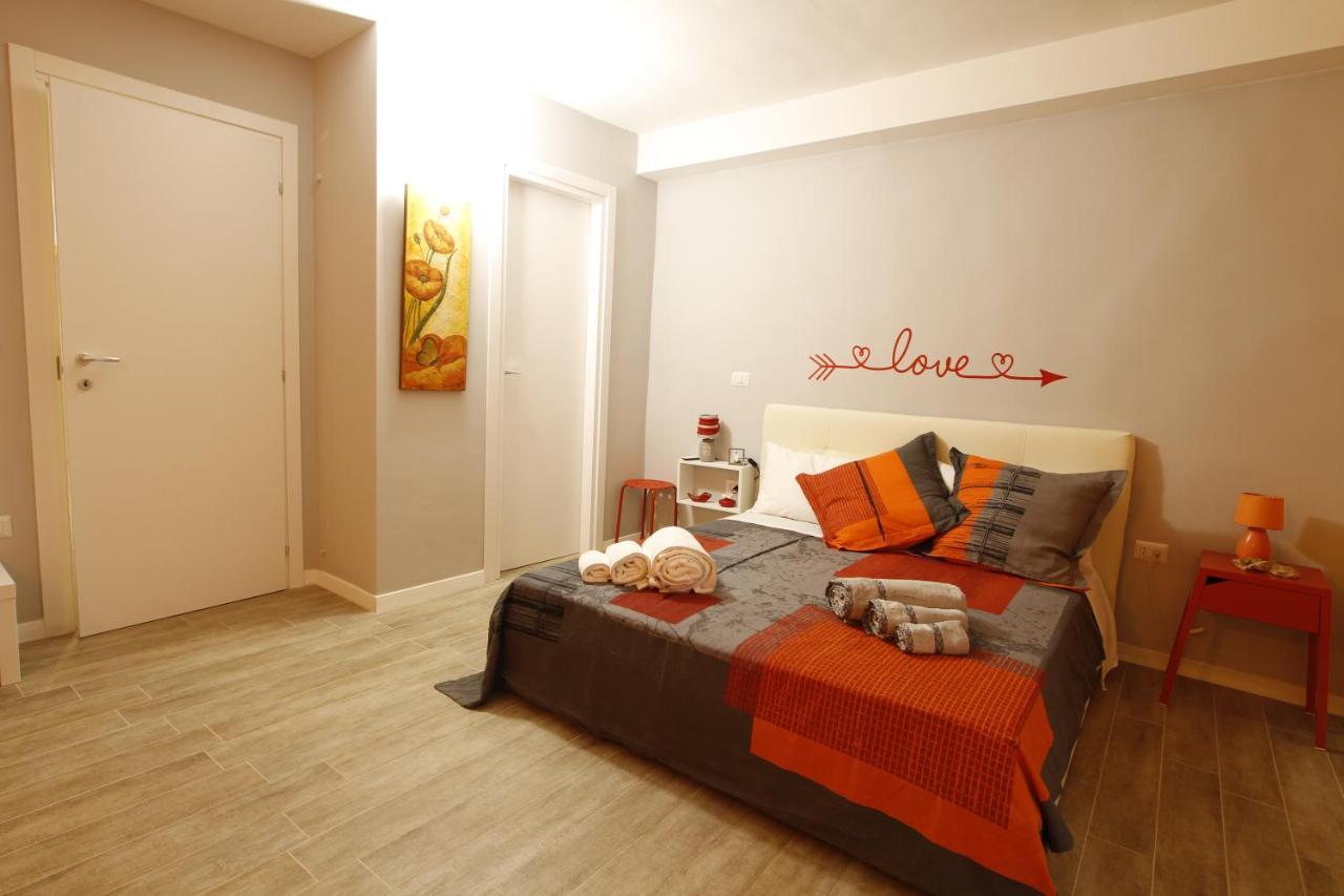 La 'Nziria Apartment Napoli Bagian luar foto