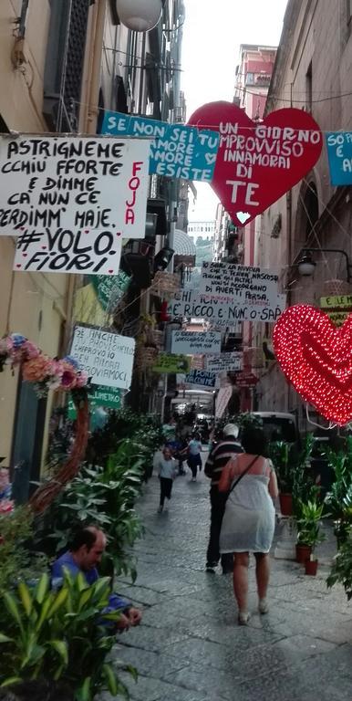 La 'Nziria Apartment Napoli Bagian luar foto