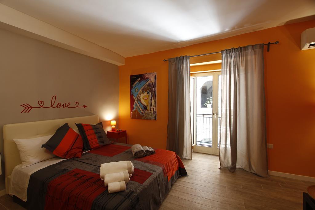 La 'Nziria Apartment Napoli Bagian luar foto