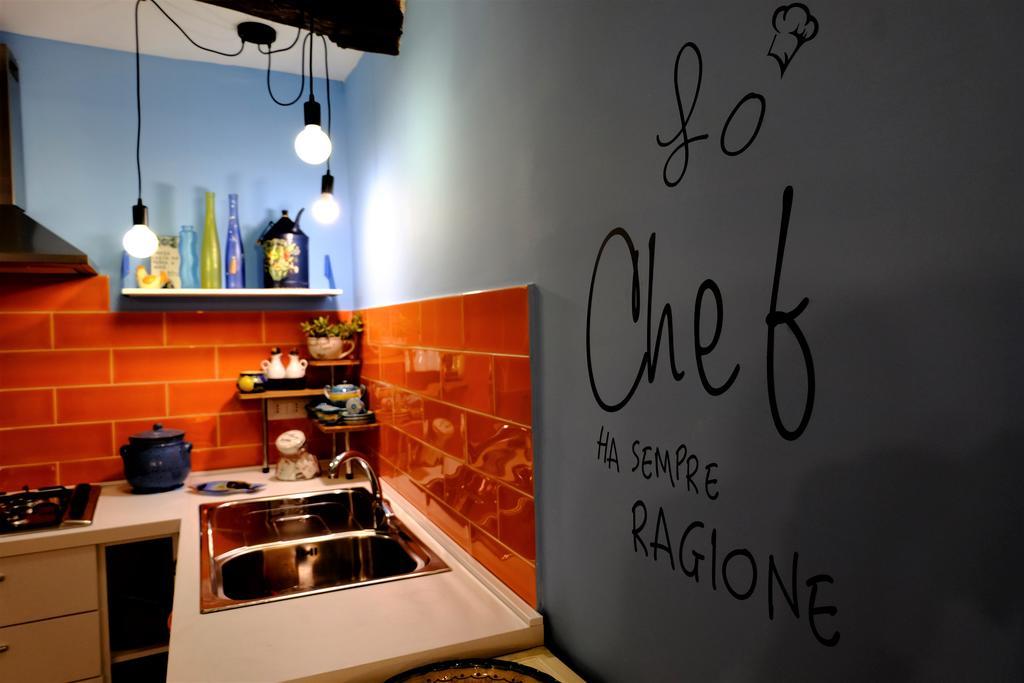 La 'Nziria Apartment Napoli Bagian luar foto